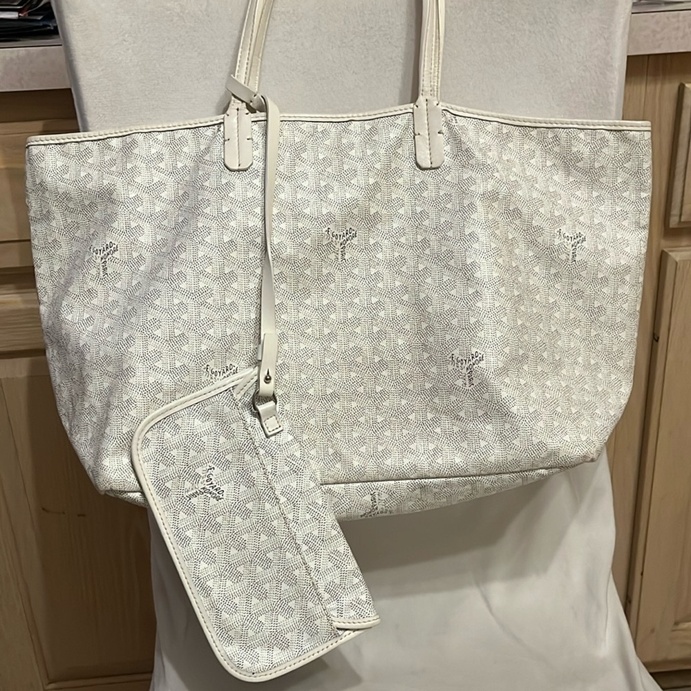 Very good condition Goyard St Louis PM size
